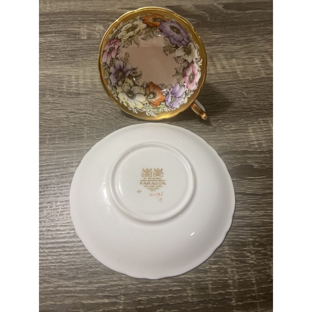 VTG Paragon Anemones Poppies on Gold Pink Background Tea Cup & Saucer Blue Rare! - Picture 14 of 16